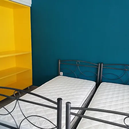 Hostel Welcommon *